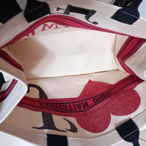 ❤️ Christian Dior LIMITED EDITION Large Book Tote DiorAmour Je T'aime  LIKE NEW✨ - Picture 17 of 17